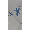 Apportez une touche de poésie, de légèreté et de sérénité à votre intérieur avec ce mobile décoratif de libellules. Entièrement